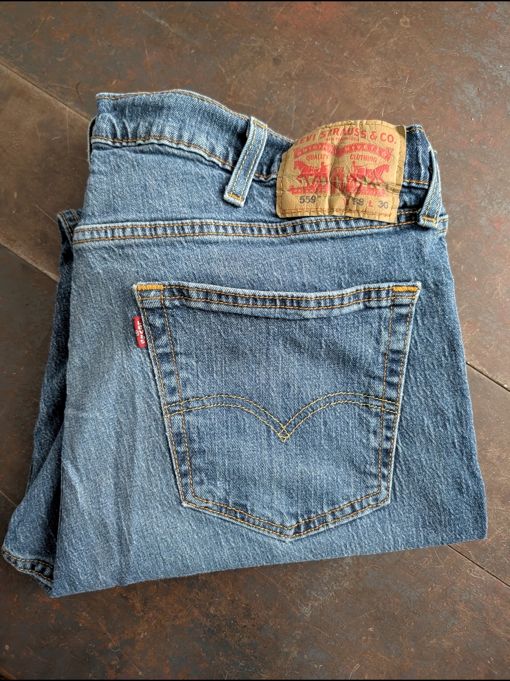 Levi's 559 Men's Medium Blue Straight Jeans, Size 38x30